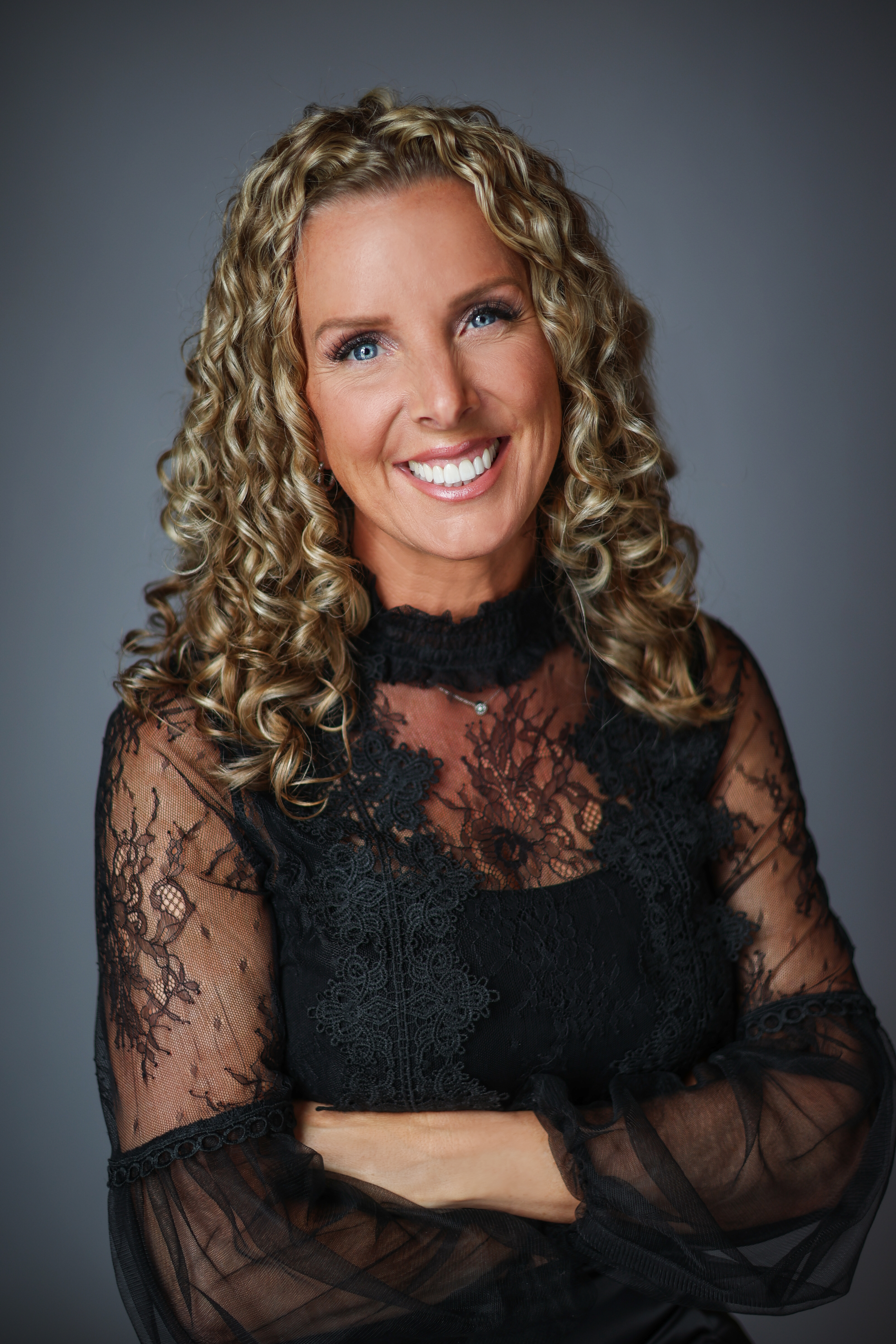head shot of Jenny Lewellen